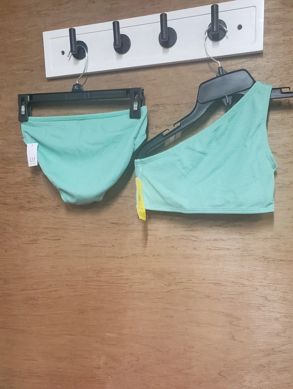 GAP Kids Girls One-Shoulder Bikini Set in Ribbed Mint Green With SPF50.  NWT